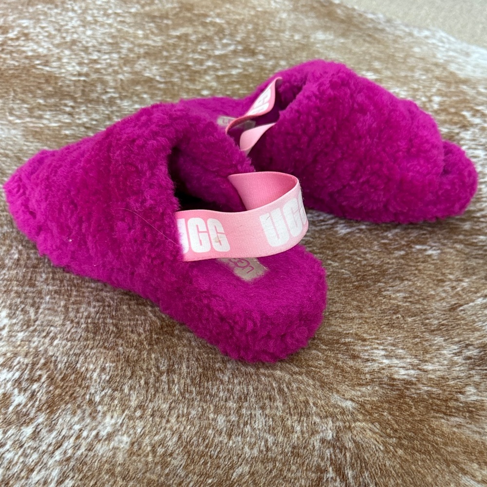 UGG Fuchsia Fluffy Slippers
